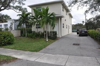 1216 NW 6th Ct, Unit 4 in Fort Lauderdale, FL - Building Photo - Building Photo