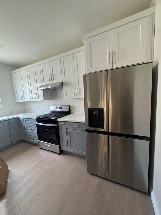 2230 Gates St in Los Angeles, CA - Building Photo