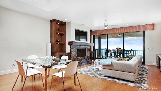 835 Beach Front Dr in Solana Beach, CA - Building Photo - Building Photo