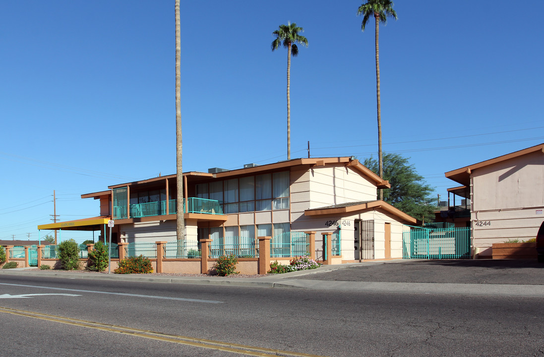 4248 W Osborn Rd in Phoenix, AZ - Building Photo