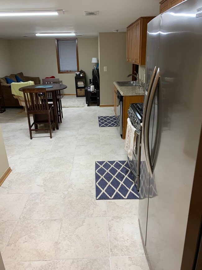 2235 Quebec Ave S, Unit Basement apartment