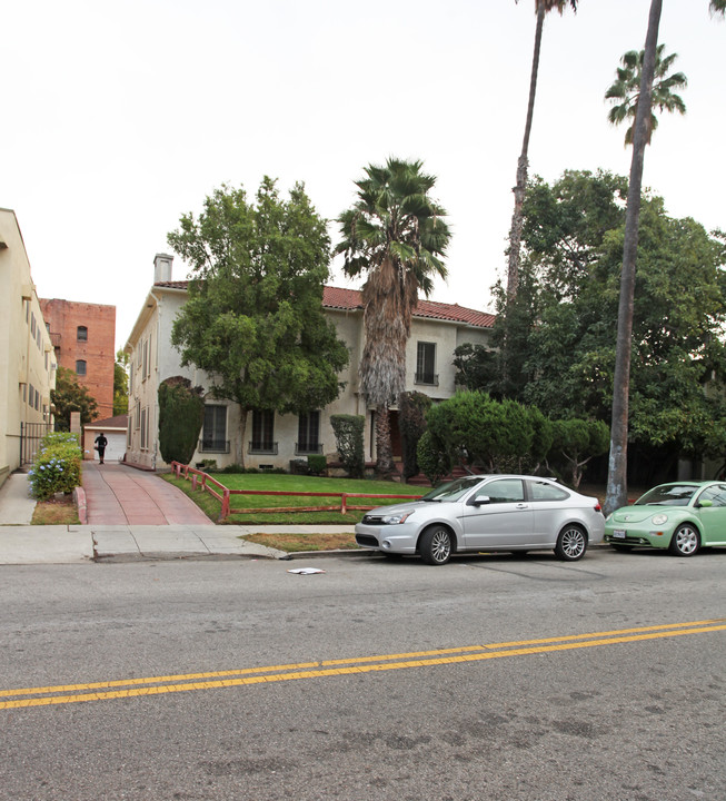 1832 N Wilton Pl in Los Angeles, CA - Building Photo