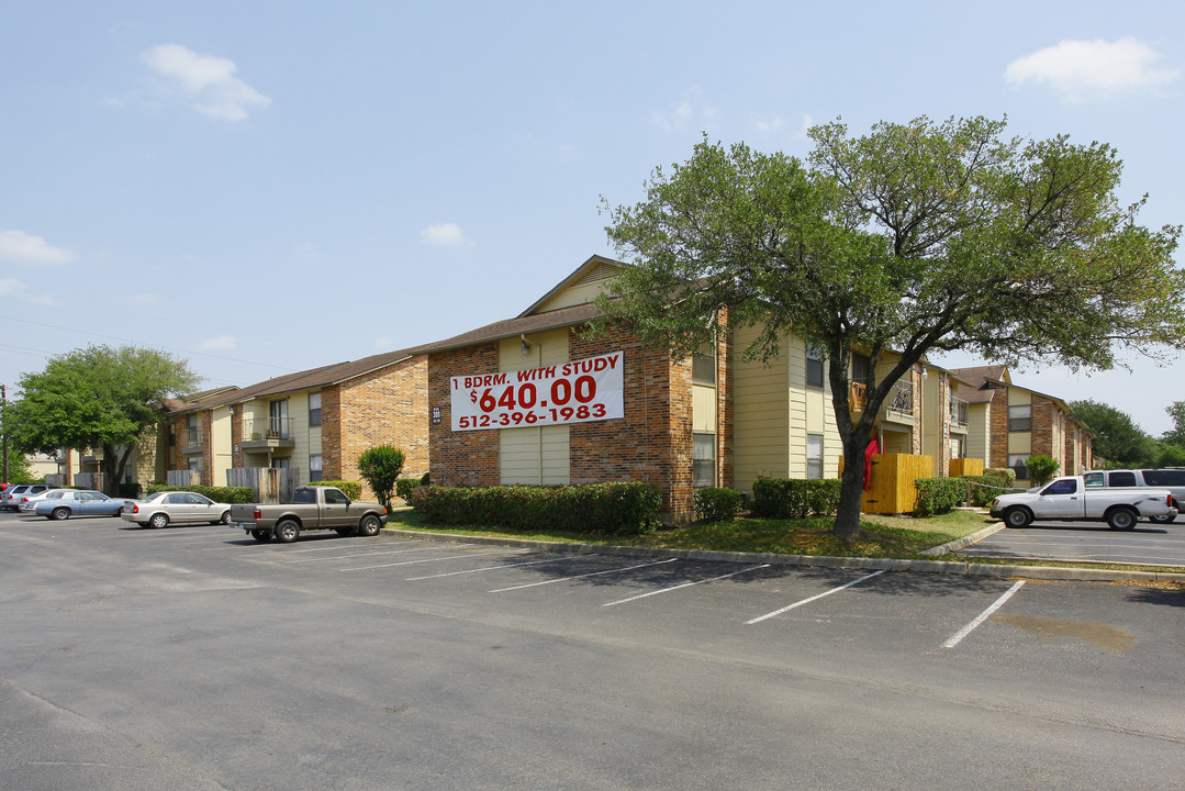 Townwood Apartments in San Marcos, TX - Building Photo