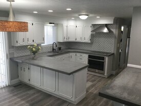 2194-4300 4300 S St, Unit 01-2619 in Roy, UT - Building Photo