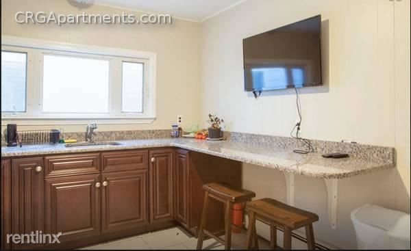 17 Hunting St-Unit -# 2 in Cambridge, MA - Foto de edificio - Building Photo