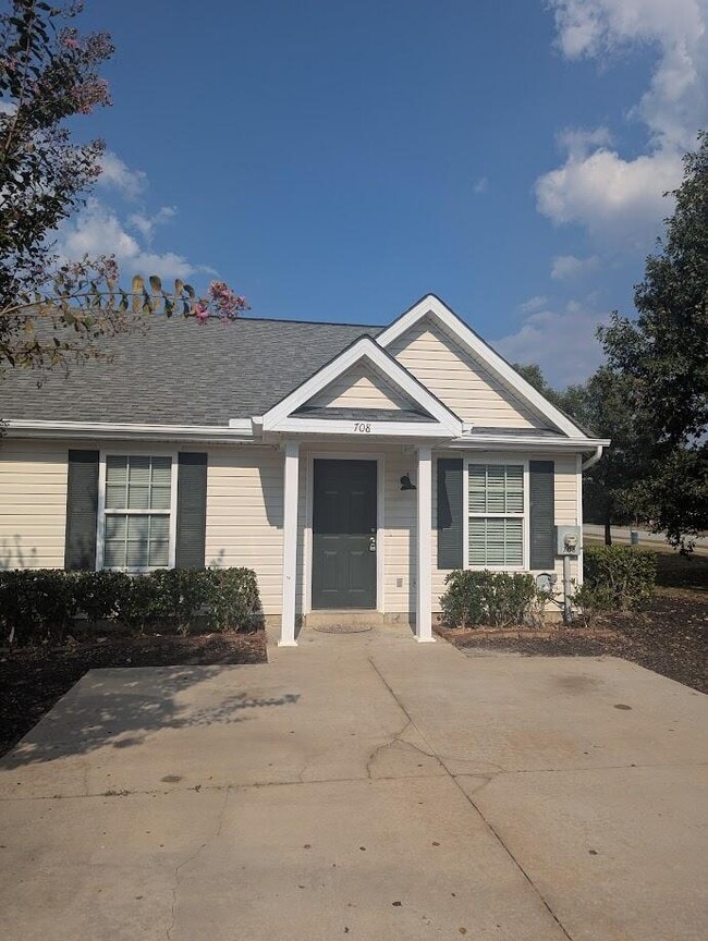 property at 708 Creekside Dr