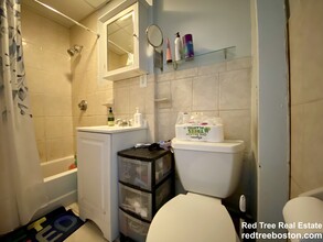 64 Day St, Unit 1 in Boston, MA - Building Photo - Building Photo