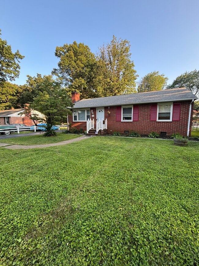 property at 2925 Stanwix Ln