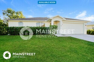 725 Kari Cir in Lehigh Acres, FL - Building Photo