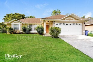 9096 Frank Rd in Ft. Myers, FL - Building Photo