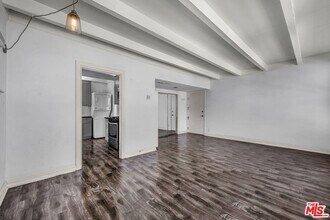 130 Montreal St in Los Angeles, CA - Building Photo - Building Photo