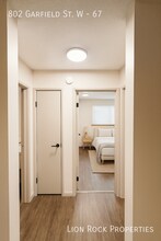 802 Garfield St W in Anoka, MN - Foto de edificio - Building Photo