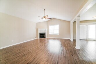1027 E Bay Springs Dr in Villa Rica, GA - Building Photo - Building Photo