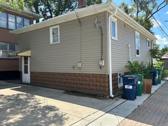 715 S Oak Park Ave in Oak Park, IL - Foto de edificio - Building Photo