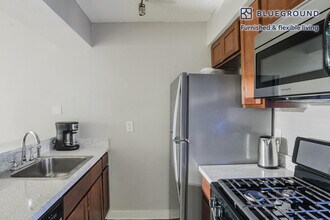 1230 E 38th 1/2 St in Austin, TX - Building Photo - Building Photo