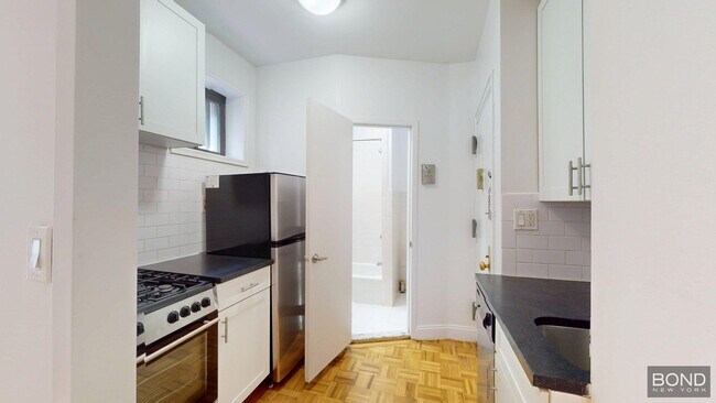property at 405 W 50th St