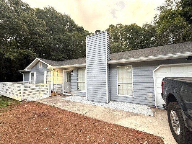 1960 Eastland Ct in Snellville, GA - Building Photo - Building Photo