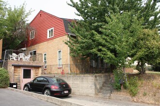 226 Circle Dr in Moscow, ID - Building Photo - Building Photo