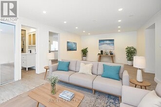 20 Casson Ln in Brantford, ON - Building Photo - Building Photo