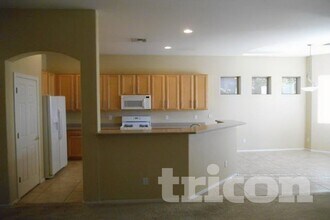 7251 W Paradise Ln in Peoria, AZ - Foto de edificio - Building Photo