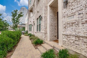 614 Dalton Ln in Irving, TX - Building Photo - Building Photo