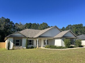 5798 Wayne Rogers Rd in Crestview, FL - Building Photo - Building Photo