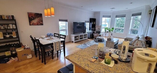 629 Hammond St in Brookline, MA - Building Photo - Building Photo
