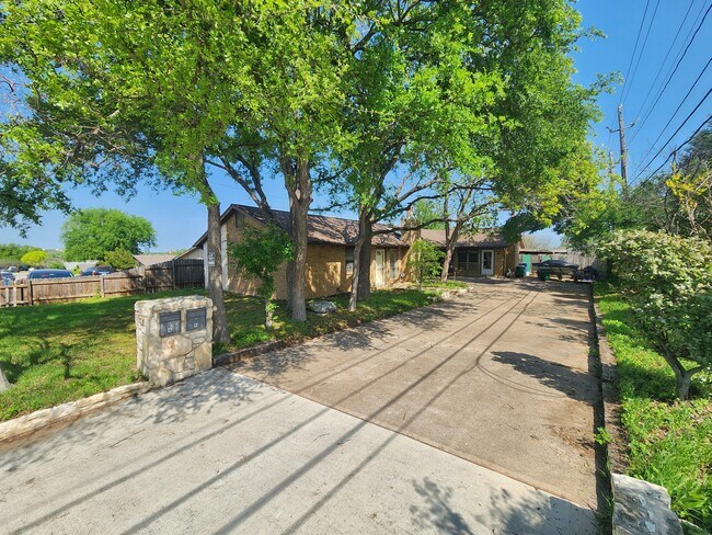 property at 3007 Parker Ln