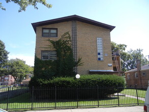 8107 S Ellis Ave in Chicago, IL - Building Photo - Building Photo