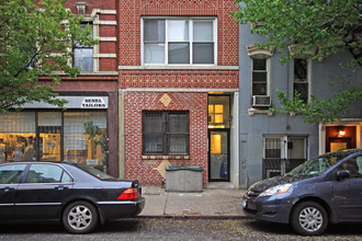 213 E 29th St in New York, NY - Building Photo - Building Photo