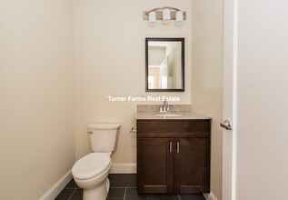 217 Arlington St, Unit 1 in Medford, MA - Foto de edificio - Building Photo