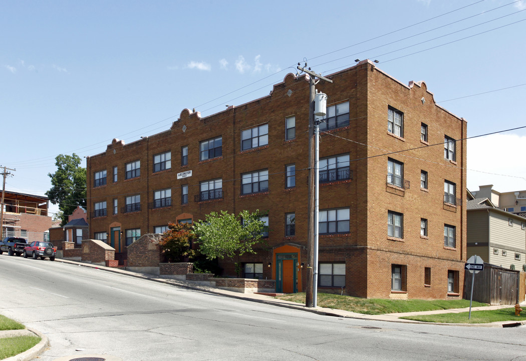 Arlington Arms in Tulsa, OK - Building Photo