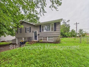 9710 E 50th St in Kansas City, MO - Building Photo - Building Photo