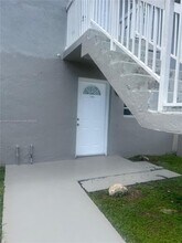 438 NE 210th Cir Terrace in Miami, FL - Building Photo - Building Photo