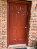 2208 N Carroll Blvd in Denton, TX - Building Photo