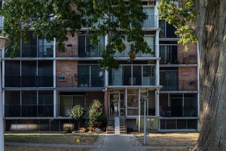 Seven Stories East Condominiums in Akron, OH - Building Photo - Building Photo
