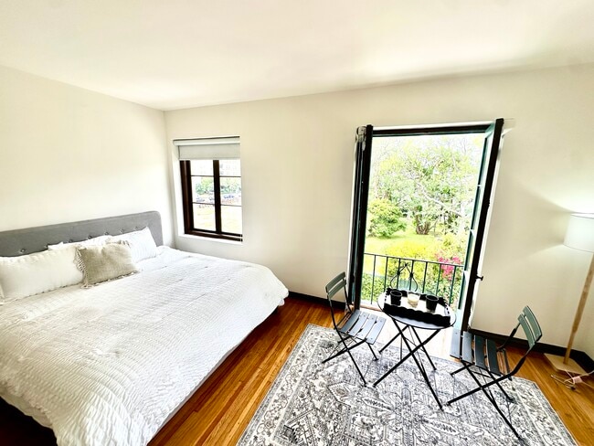 Los Altos Apartments in Los Angeles, CA - Building Photo - Building Photo