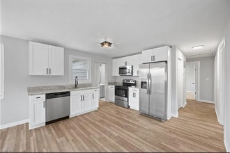 2810 Roanoke Ave in Portsmouth, VA - Building Photo - Building Photo