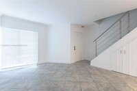 8660 NW 6th Ln, Unit #5-209 in Miami, FL - Building Photo - Building Photo