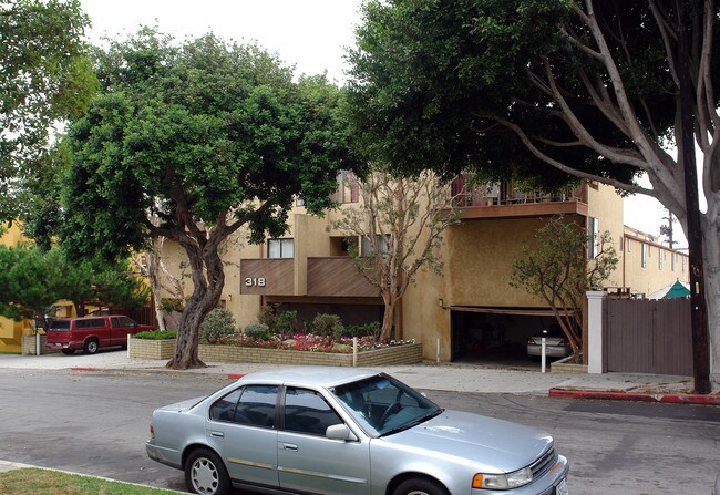 316-318 Concord St in El Segundo, CA - Foto de edificio - Building Photo