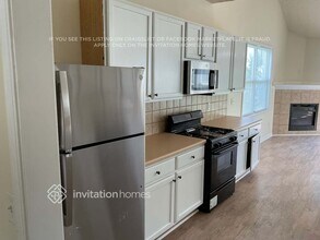 7107 Boulder Pass in Union City, GA - Foto de edificio - Building Photo