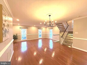 4235 Sleepy Lake Dr in Fairfax, VA - Building Photo - Building Photo