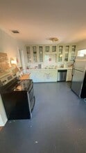 7008 Ryan Dr in Austin, TX - Building Photo - Building Photo