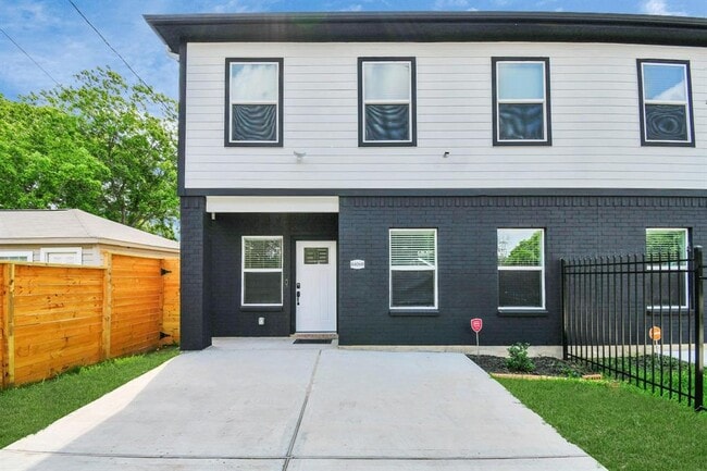 property at 8406 Parnell St