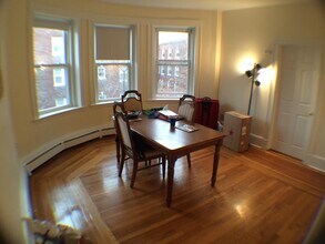 19 Fairbanks St, Unit 33 in Brookline, MA - Foto de edificio - Building Photo