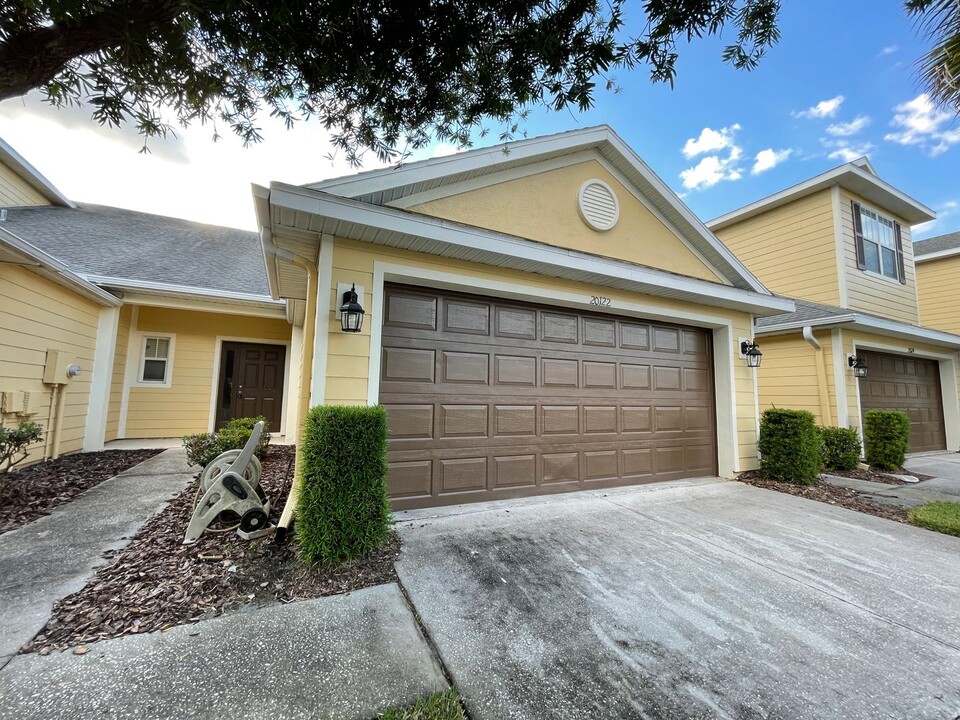 20122 Weeping Laurel Pl in Tampa, FL - Foto de edificio