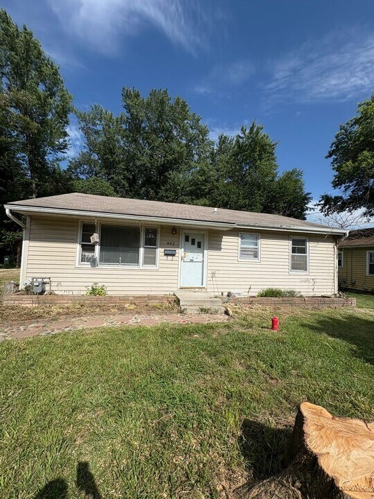 442 Missouri St in Lawrence, KS - Building Photo