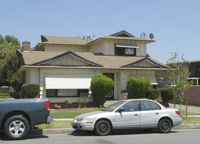 308 N 1st St in Alhambra, CA - Foto de edificio - Building Photo