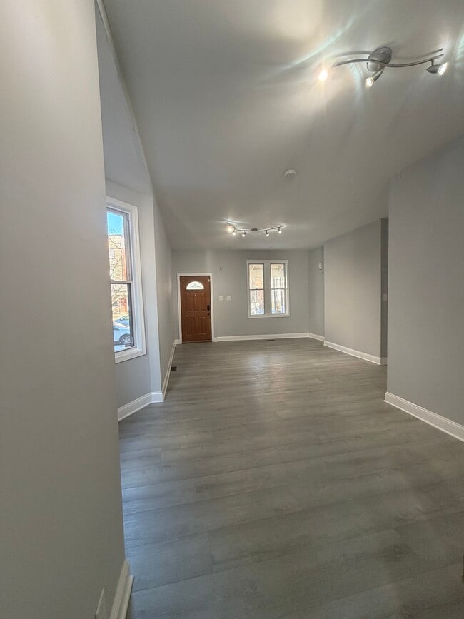 4924 Hazel Ave in Philadelphia, PA - Building Photo - Building Photo