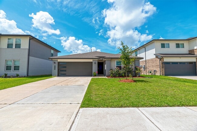 246 Dusty Bridle Ln in Arcola, TX - Building Photo - Building Photo